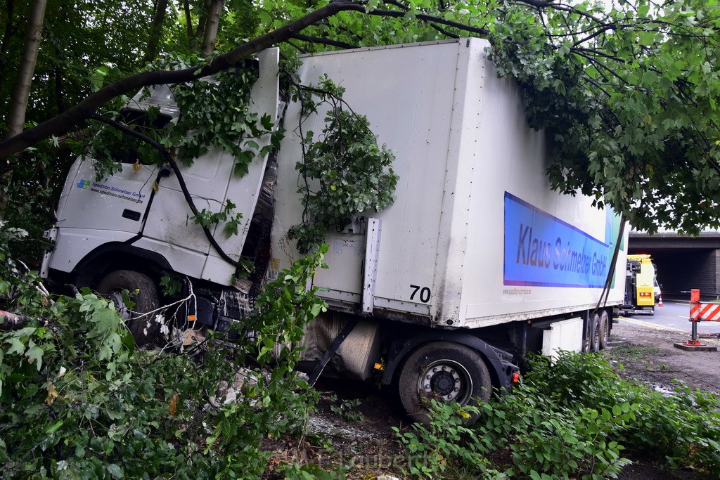 Schwerer VU A 3 Rich Oberhausen Hoehe AK Leverkusen P324.JPG - Miklos Laubert